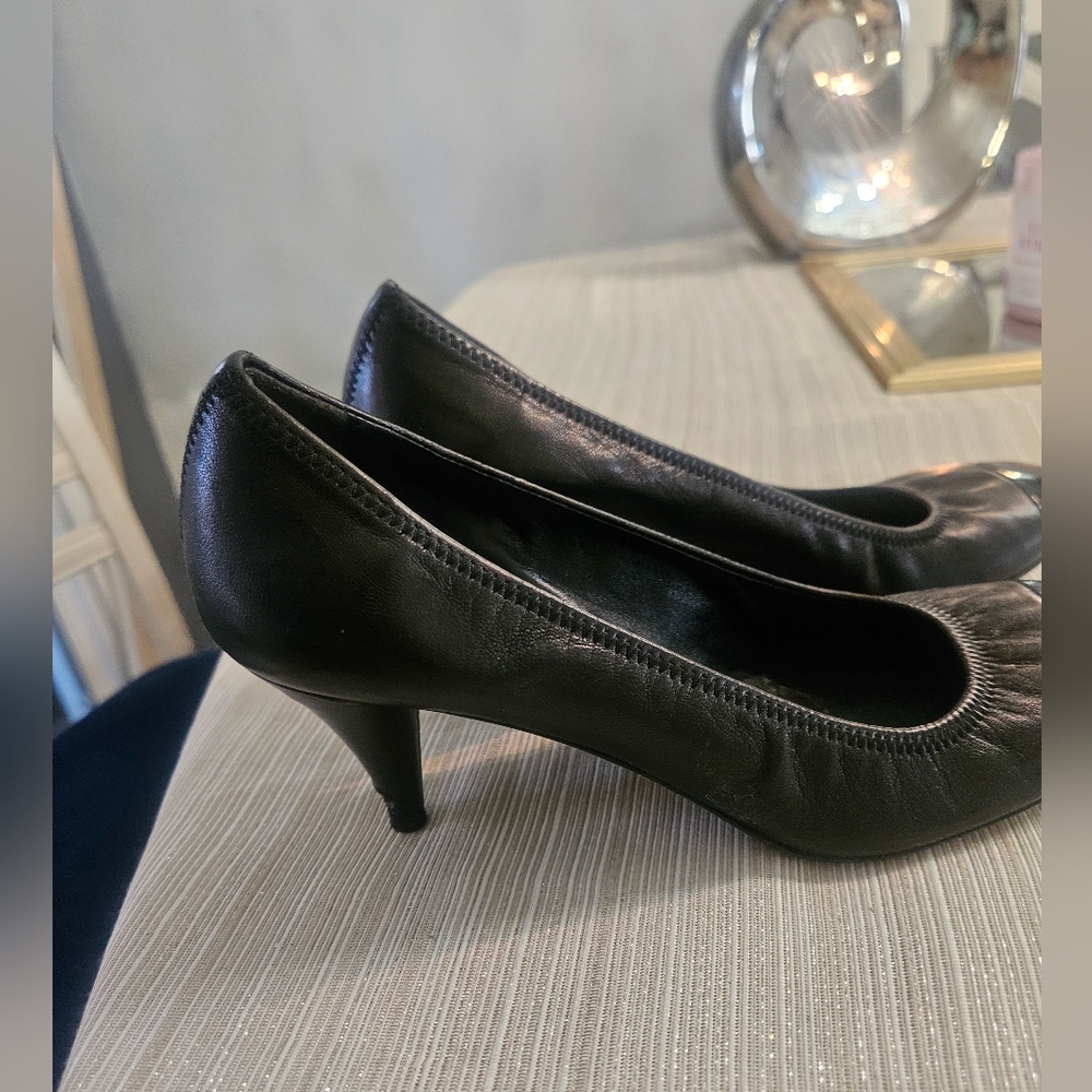 Prada black heels - Picture 3 of 13